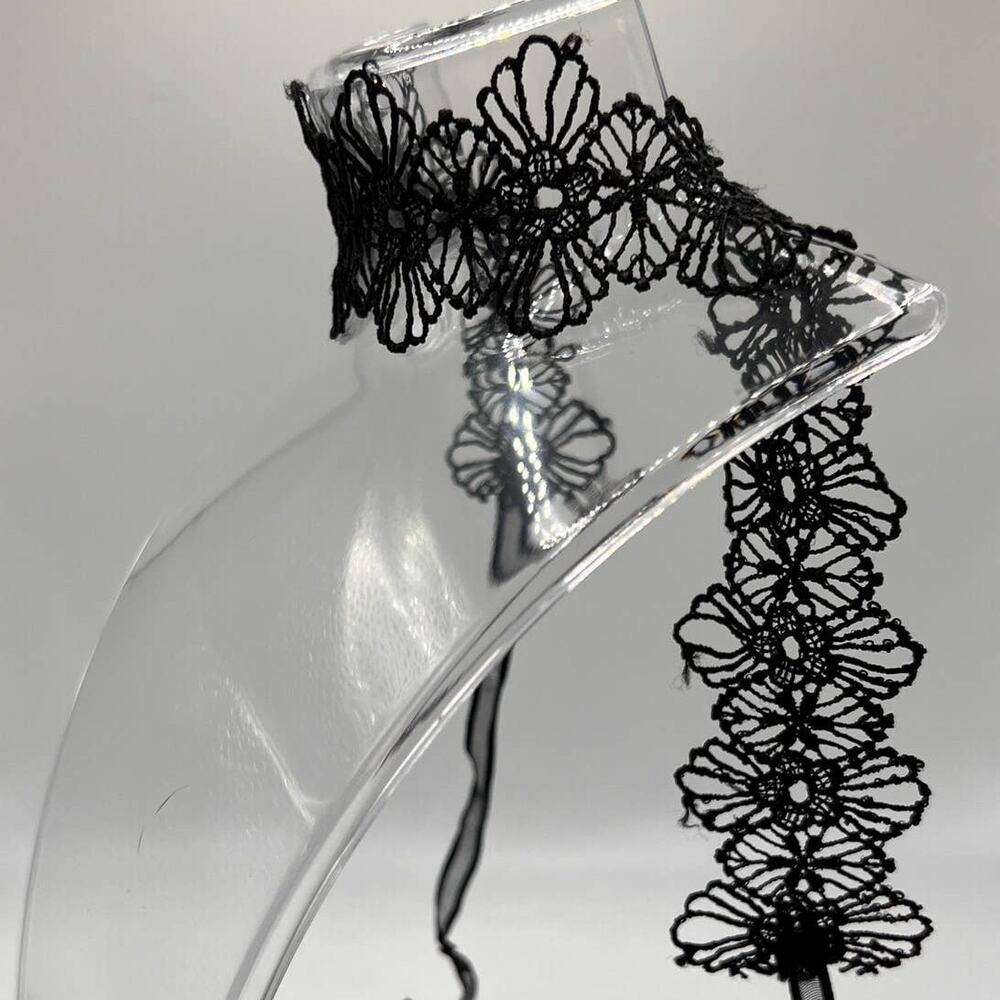 Lace tie detail tie up choker necklace